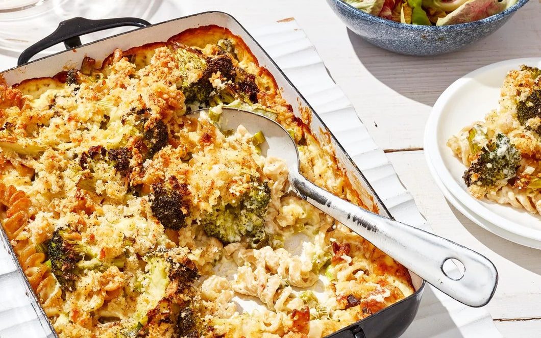 Chicken & Smoked Bacon Pasta Bake, Cheddar Cheese & Herb Crust